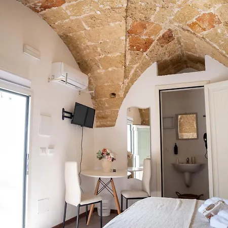Ercole B&B 우겐토